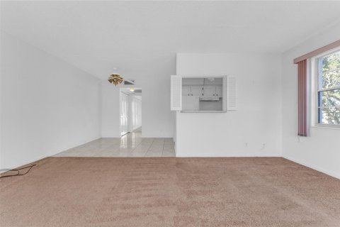 Condo in Deerfield Beach, Florida, 1 bedroom  № 2247034 - photo 8