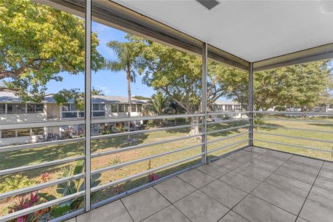 Condo in Deerfield Beach, Florida, 1 bedroom  № 2247034 - photo 21