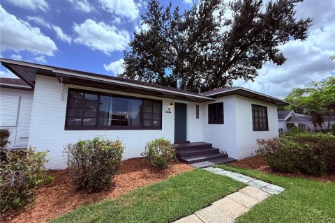 Villa ou maison à louer à Orlando, Floride: 2 chambres, 101.91 m2 № 1875910 - photo 4