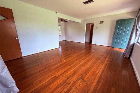 Villa ou maison à louer à Orlando, Floride: 2 chambres, 101.91 m2 № 1875910 - photo 9