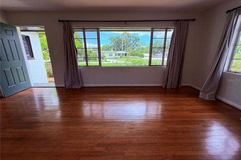 Villa ou maison à louer à Orlando, Floride: 2 chambres, 101.91 m2 № 1875910 - photo 8