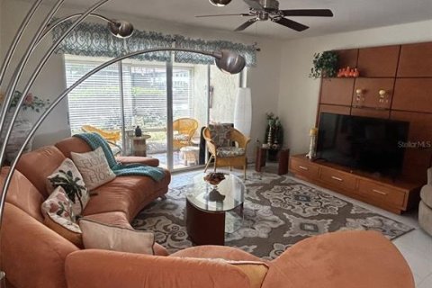 Condo in Sarasota, Florida, 2 bedrooms  № 1723541 - photo 2