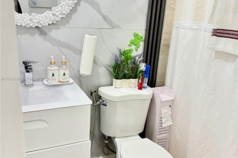 Casa en venta en Miami, Florida, 4 dormitorios, 100.33 m2 № 2000786 - foto 21