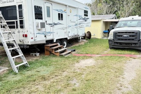 Casa en venta en Miami, Florida, 4 dormitorios, 100.33 m2 № 2000786 - foto 23