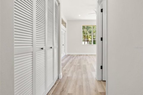 Купить виллу или дом в Сарасота, Флорида 6 комнат, 179.02м2, № 1841745 - фото 17