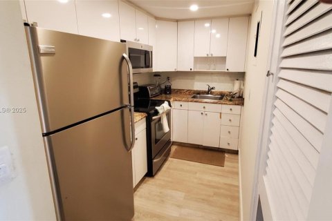 Condo in Fort Lauderdale, Florida, 1 bedroom  № 1953261 - photo 9
