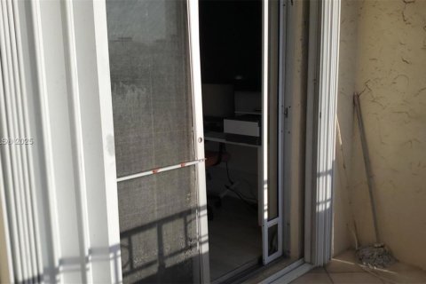 Condo in Fort Lauderdale, Florida, 1 bedroom  № 1953261 - photo 18