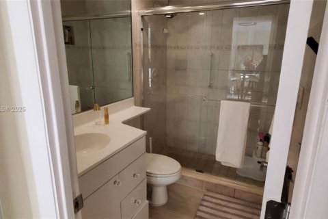 Condo in Fort Lauderdale, Florida, 1 bedroom  № 1953261 - photo 11