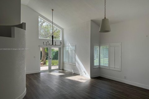 Снять в аренду виллу или дом в Бока-Ратон, Флорида 4 спальни, 216.56м2, № 1947359 - фото 8