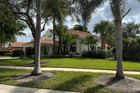 Снять в аренду виллу или дом в Бока-Ратон, Флорида 4 спальни, 216.56м2, № 1947359 - фото 1