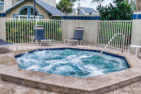 Condo in New Smyrna Beach, Florida, 2 bedrooms № 2105603 - photo 30