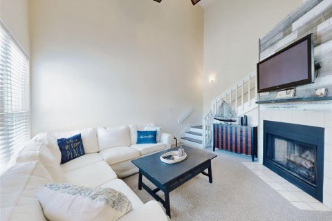Condo in New Smyrna Beach, Florida, 2 bedrooms № 2105603 - photo 5