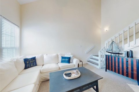 Condo in New Smyrna Beach, Florida, 2 bedrooms № 2105603 - photo 6