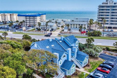 Condo à New Smyrna Beach, Floride, 2 chambres  № 2105603