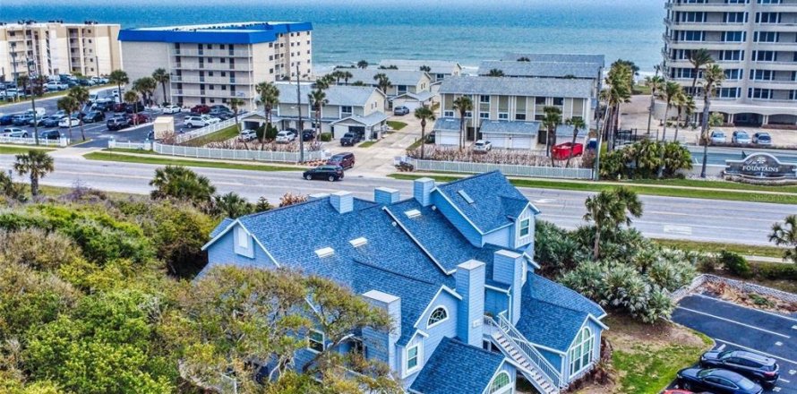 Condo in New Smyrna Beach, Florida, 2 bedrooms № 2105603