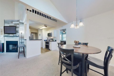 Condo in New Smyrna Beach, Florida, 2 bedrooms № 2105603 - photo 8
