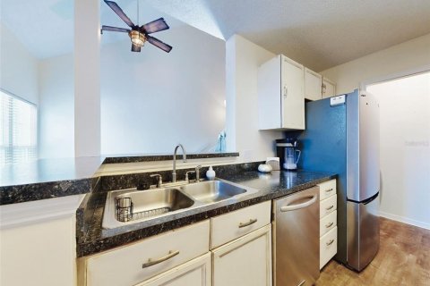 Condo in New Smyrna Beach, Florida, 2 bedrooms № 2105603 - photo 12