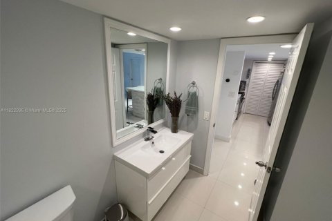 Купить кондоминиум в Уэстон, Флорида 2 спальни, 102.75м2, № 1783748 - фото 16