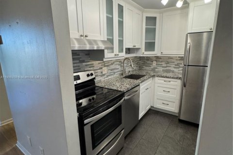 Condominio en venta en Miami, Florida, 2 dormitorios, 102.1 m2 № 2013277 - foto 3