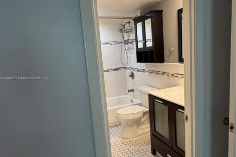 Condominio en venta en Miami, Florida, 2 dormitorios, 102.1 m2 № 2013277 - foto 4