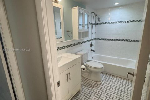 Condominio en venta en Miami, Florida, 2 dormitorios, 102.1 m2 № 2013277 - foto 6