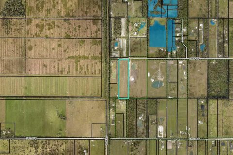 Land in Vero Beach, Florida № 44842 - photo 1