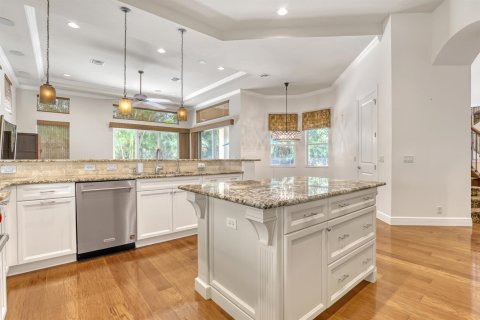 House in Boca Raton, Florida 6 bedrooms, 465.16 sq.m. № 2268809 - photo 17