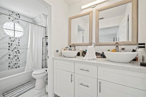 Casa en venta en Plantation, Florida, 3 dormitorios, 177.07 m2 № 1828972 - foto 19