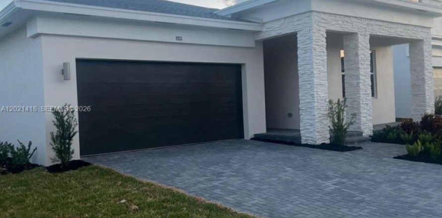 House in Loxahatchee Groves, Florida 4 bedrooms, 209.59 sq.m. № 2083515