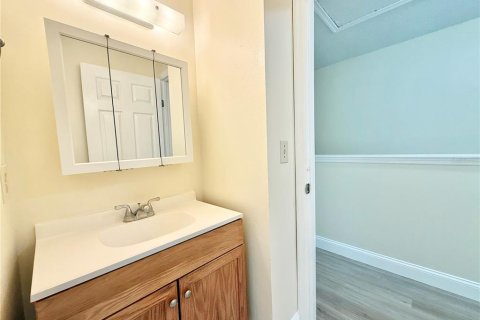 Touwnhouse à louer à Winter Springs, Floride: 2 chambres, 103.49 m2 № 2430371 - photo 15