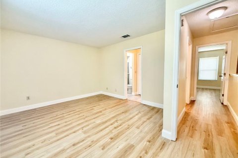 Touwnhouse à louer à Winter Springs, Floride: 2 chambres, 103.49 m2 № 2430371 - photo 8