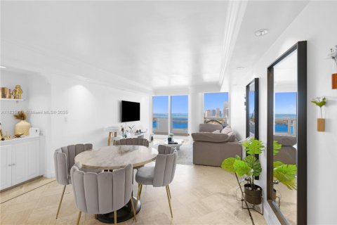 Copropriété à vendre à Miami, Floride: 1 chambre, 92.62 m2 № 1935031 - photo 2