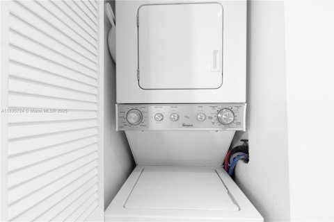 Copropriété à vendre à Miami, Floride: 1 chambre, 92.62 m2 № 1935031 - photo 22