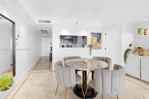 Copropriété à vendre à Miami, Floride: 1 chambre, 92.62 m2 № 1935031 - photo 5