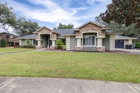 House in Haines City, Florida 4 bedrooms, 263.01 sq.m. № 2402780 - photo 5