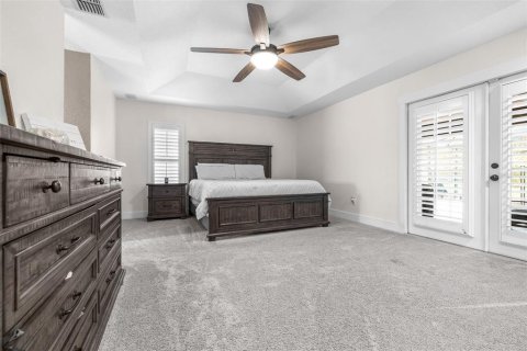House in Haines City, Florida 4 bedrooms, 263.01 sq.m. № 2402780 - photo 18