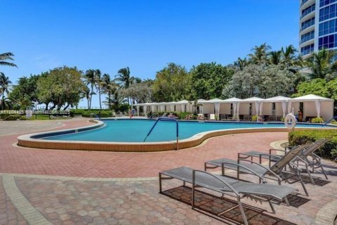 Condo in Hollywood, Florida, 1 bedroom  № 1727902 - photo 27