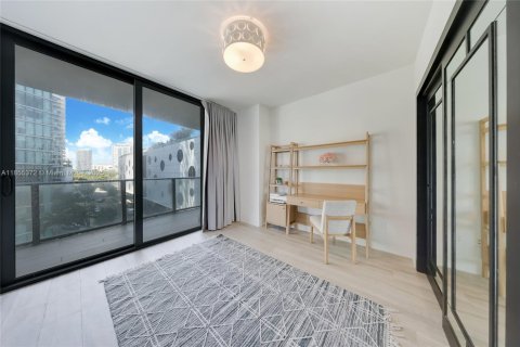 Condominio en venta en Miami, Florida, 3 dormitorios, 141.77 m2 № 1891220 - foto 12