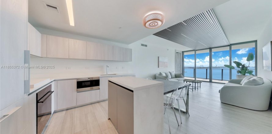 Condominio en Miami, Florida, 3 dormitorios  № 1891220