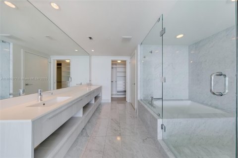 Condominio en venta en Miami, Florida, 3 dormitorios, 141.77 m2 № 1891220 - foto 11