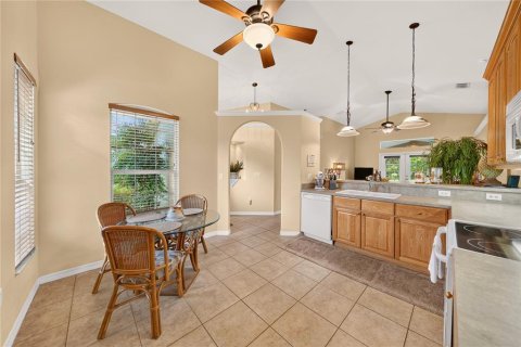 Villa ou maison à vendre à Umatilla, Floride: 2 chambres, 118.36 m2 № 2398778 - photo 10