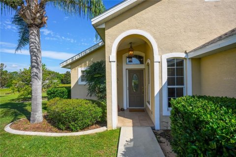 Villa ou maison à vendre à Umatilla, Floride: 2 chambres, 118.36 m2 № 2398778 - photo 4
