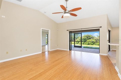 Villa ou maison à vendre à Englewood, Floride: 2 chambres, 153.94 m2 № 2425917 - photo 6