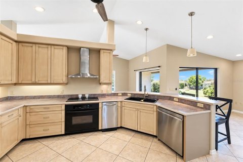 Villa ou maison à vendre à Englewood, Floride: 2 chambres, 153.94 m2 № 2425917 - photo 24