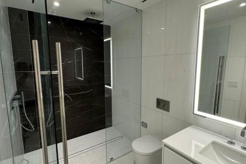 Condo in Miami, Florida, 1 bedroom  № 2082557 - photo 27