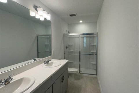 Townhouse in Kissimmee, Florida 2 bedrooms, 112.5 sq.m. № 2227653 - photo 5