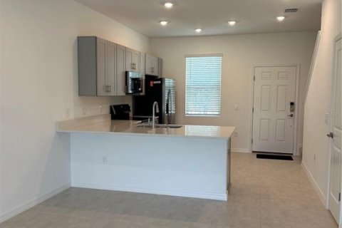 Townhouse in Kissimmee, Florida 2 bedrooms, 112.5 sq.m. № 2227653 - photo 6
