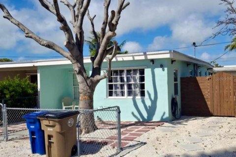 House in Marathon, Florida 2 bedrooms, 75.25 sq.m. № 1721661 - photo 2