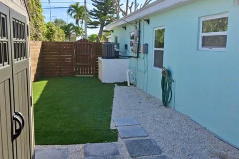 House in Marathon, Florida 2 bedrooms, 75.25 sq.m. № 1721661 - photo 8