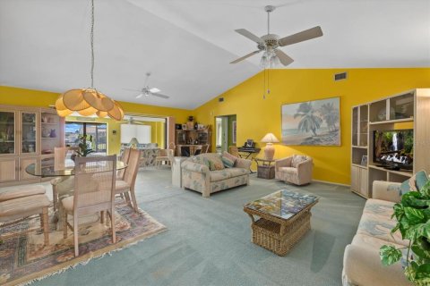 House in Englewood, Florida 2 bedrooms, 157.19 sq.m. № 1877190 - photo 28